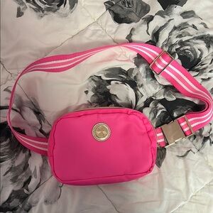 Lilly Pulitzer Pink and Gold Crossbody Bag with Adjustable Strap